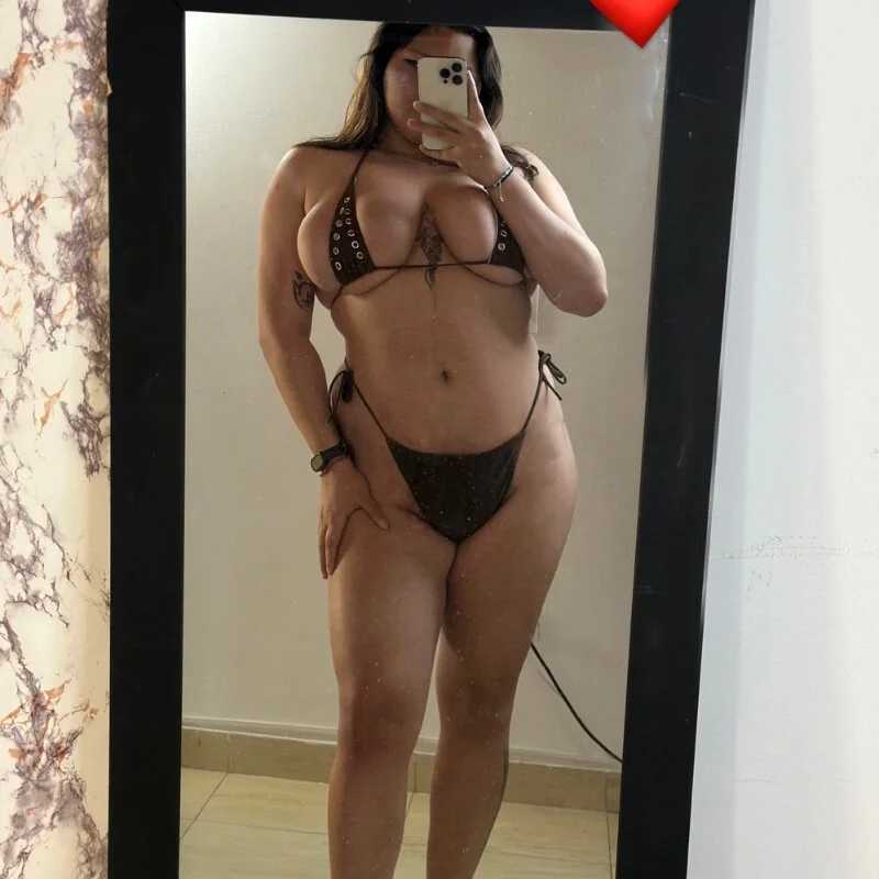 Larissa_Antonella — FansOnlyX creator profile