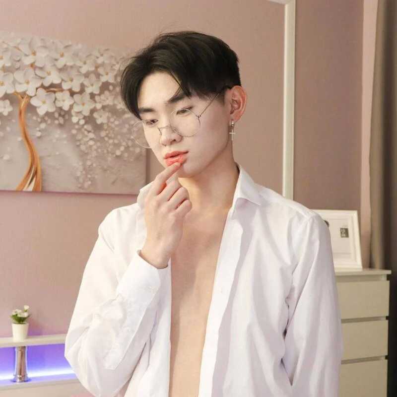 Miram_Yu — FansOnlyX creator profile