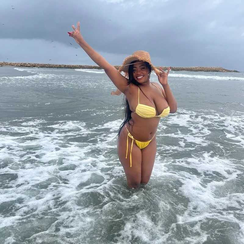 MonicaSex_ — FansOnlyX creator profile