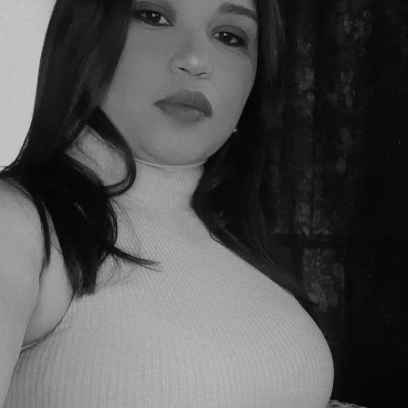 Crystal_milkmature — FansOnlyX creator profile