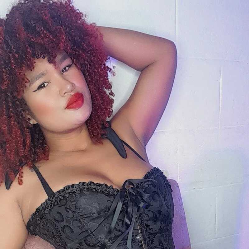 Leana25 — FansOnlyX creator profile
