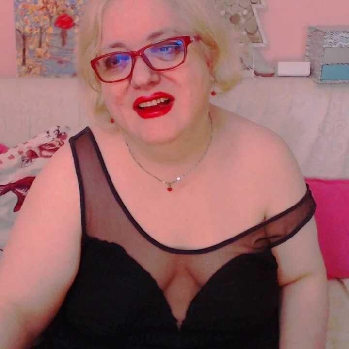 Maturelove_xxx — FansOnlyX creator profile
