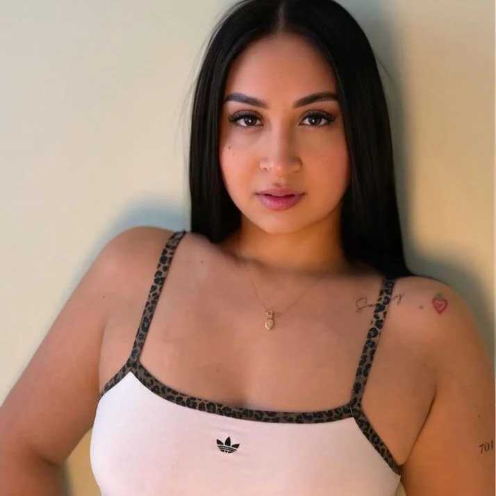 Liz_02 — FansOnlyX creator profile