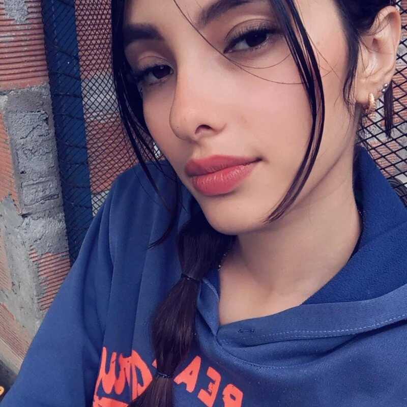 BiancaSlender — FansOnlyX creator profile