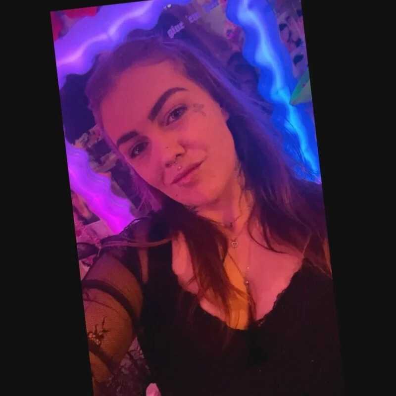 SexyLilLexi — FansOnlyX creator profile