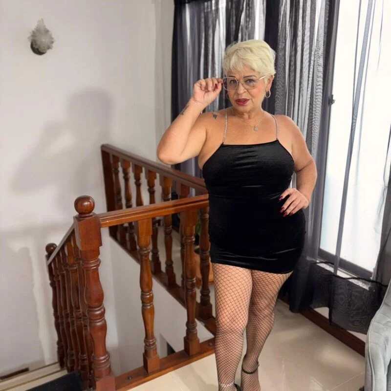 Lucy_Milf_68 — FansOnlyX creator profile