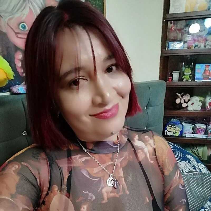 lia_moom — FansOnlyX creator profile