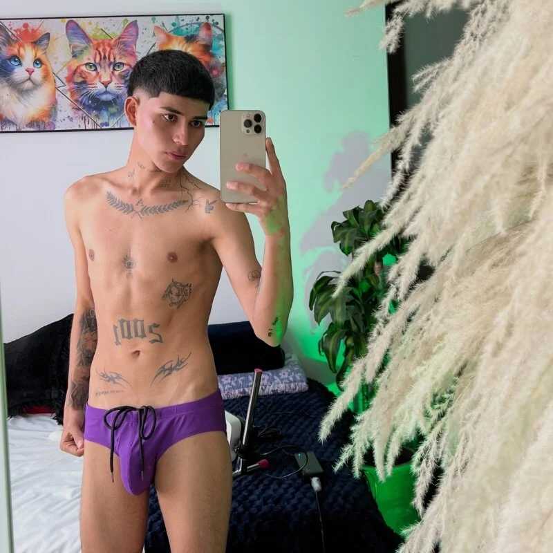 lukasstrong_ — FansOnlyX creator profile