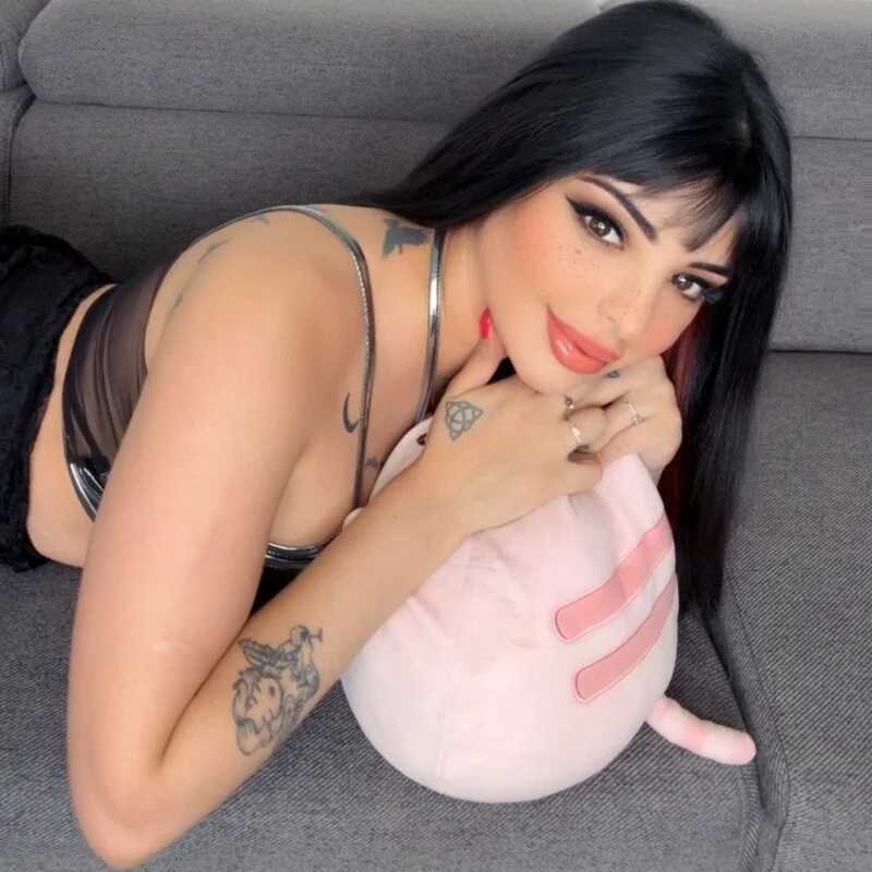 naomiemiou — FansOnlyX creator profile