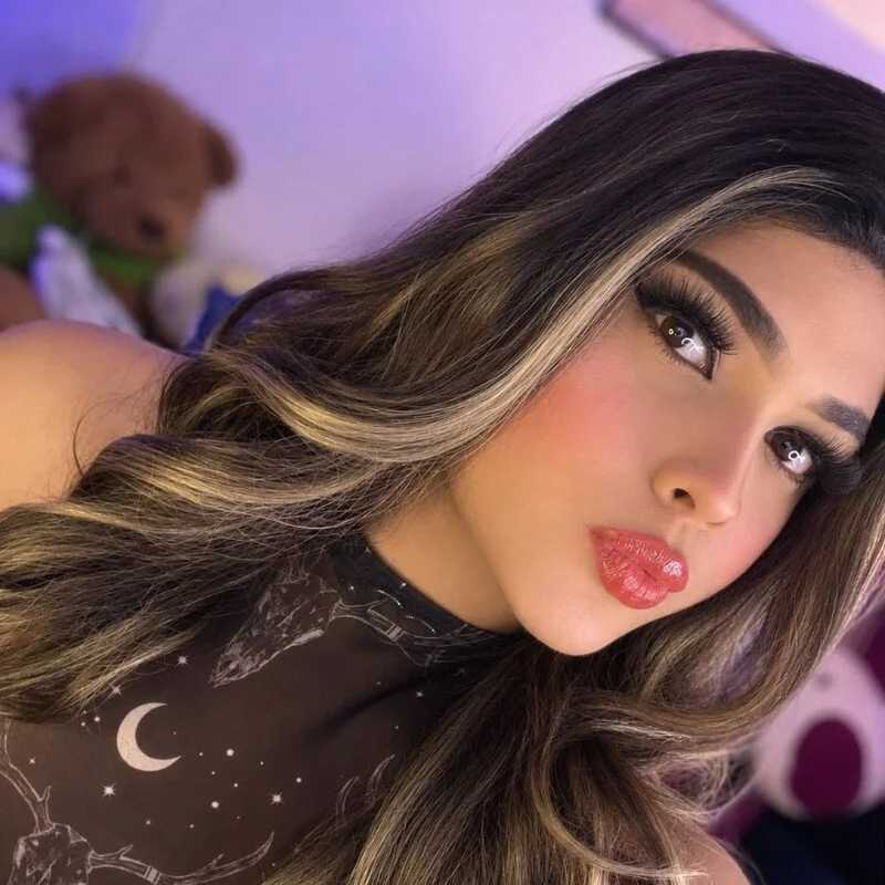 Danna_xz — FansOnlyX creator profile