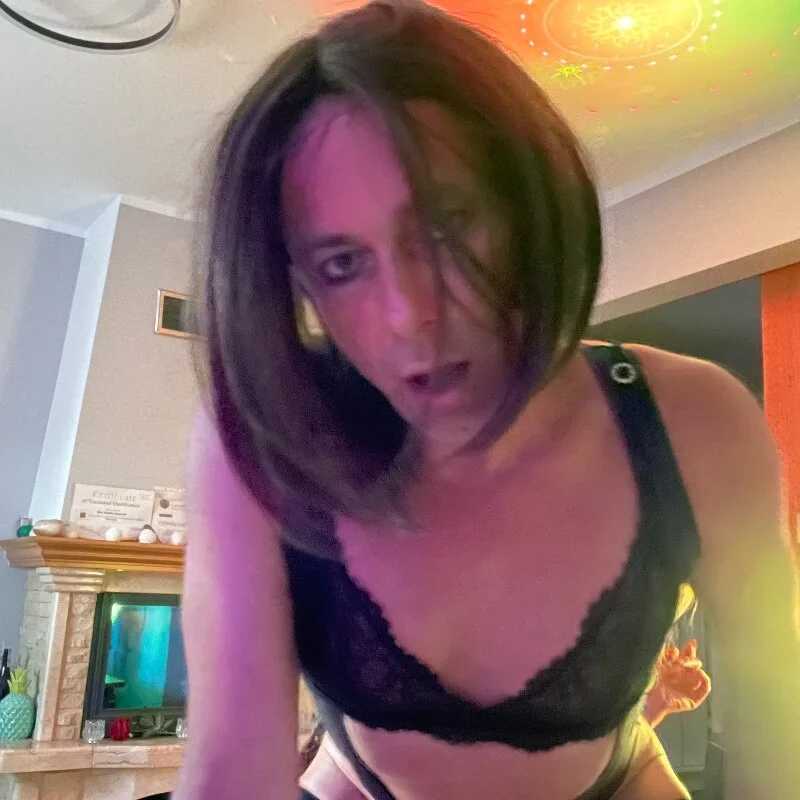 xsissyxblondi — FansOnlyX creator profile