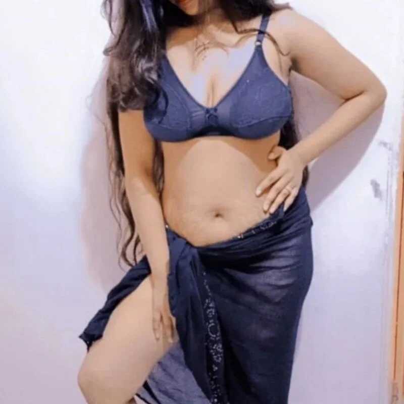MAHIRAA — FansOnlyX creator profile