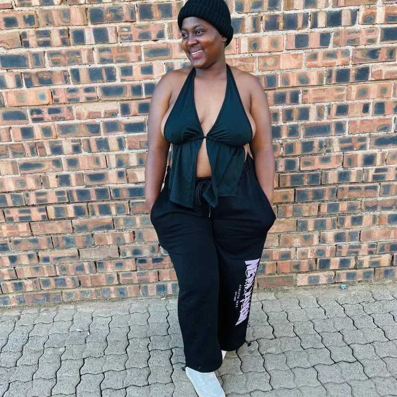 Ayanna44 — FansOnlyX creator profile