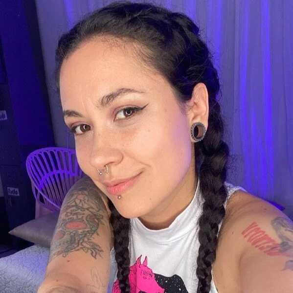 SeleneLight — FansOnlyX creator profile