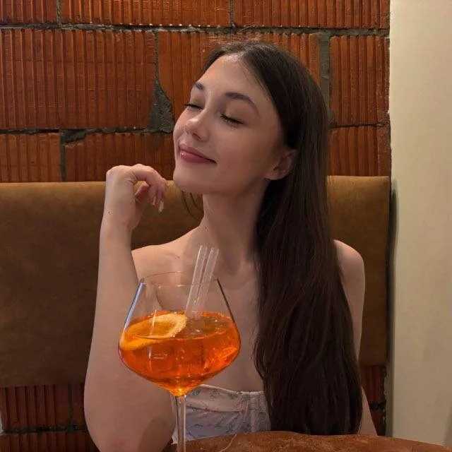 amelyay — FansOnlyX creator profile