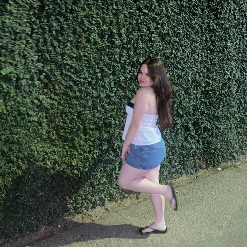 aurorah_hot — FansOnlyX creator profile