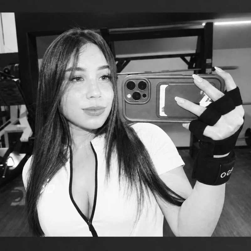 ScarletVelvetX — FansOnlyX creator profile