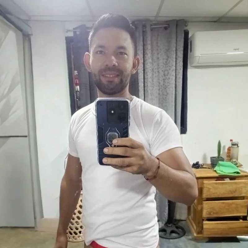 iker_pas — FansOnlyX creator profile