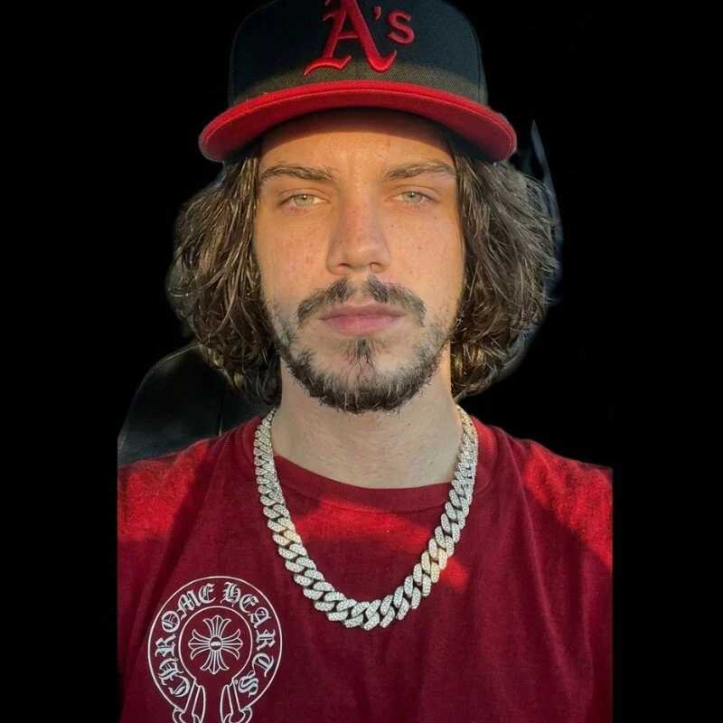 benzooo3 — FansOnlyX creator profile