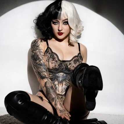 Charlotte_Germanotta_ — FansOnlyX creator profile