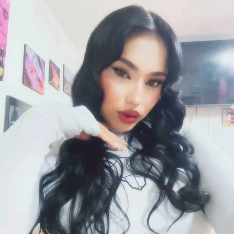 lesly_becker — FansOnlyX creator profile