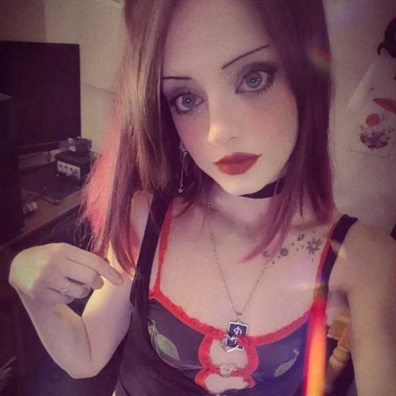 TastesLikeHoney — FansOnlyX creator profile
