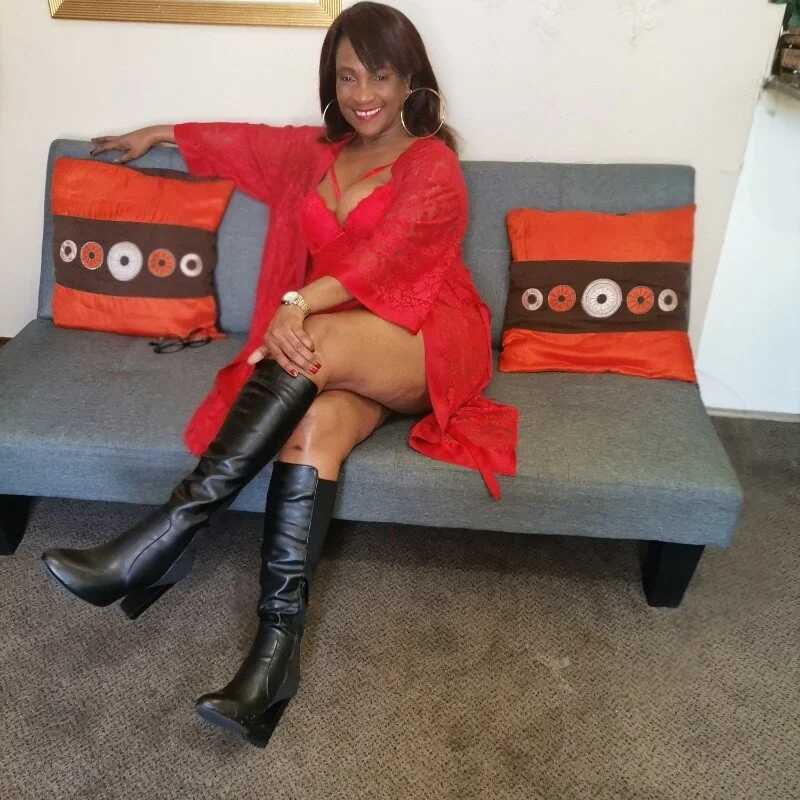 Hotgrannyx — FansOnlyX creator profile