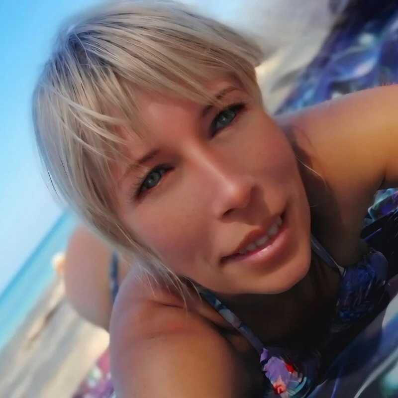 Nikaweb — FansOnlyX creator profile