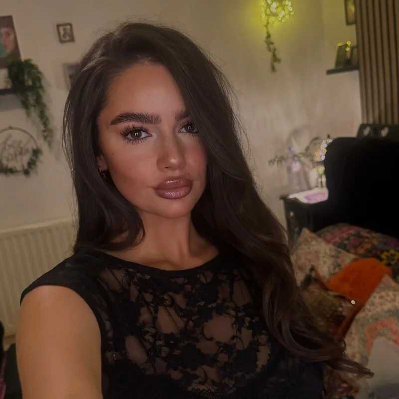 Maisierose — FansOnlyX creator profile