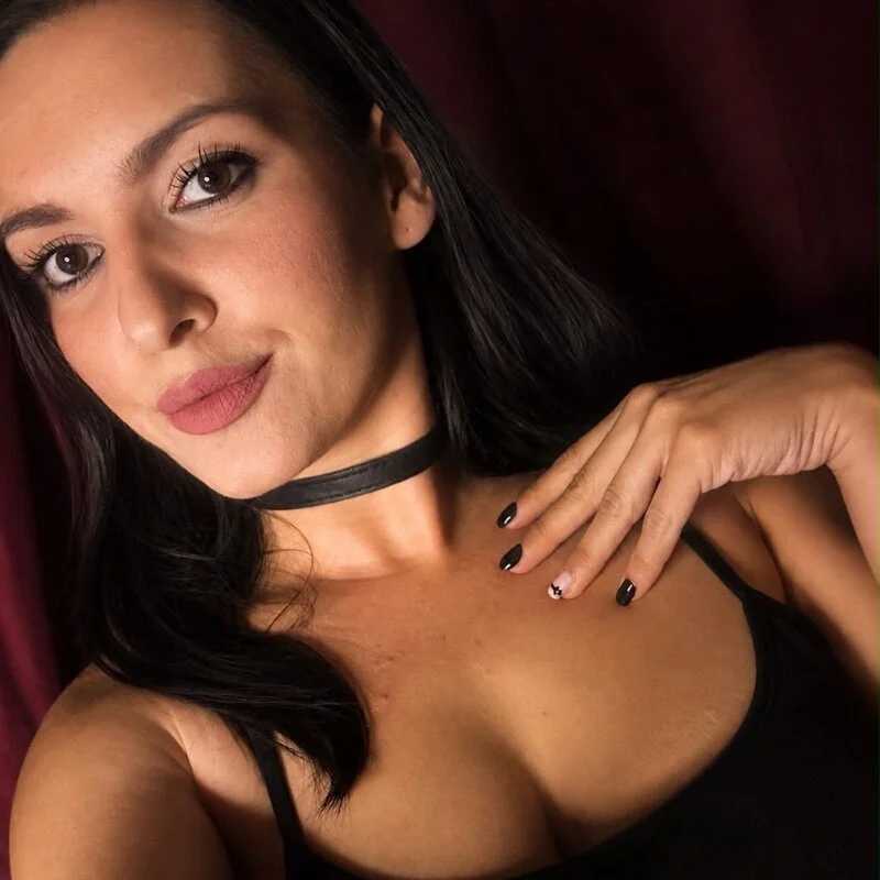 ClaraValle — FansOnlyX creator profile
