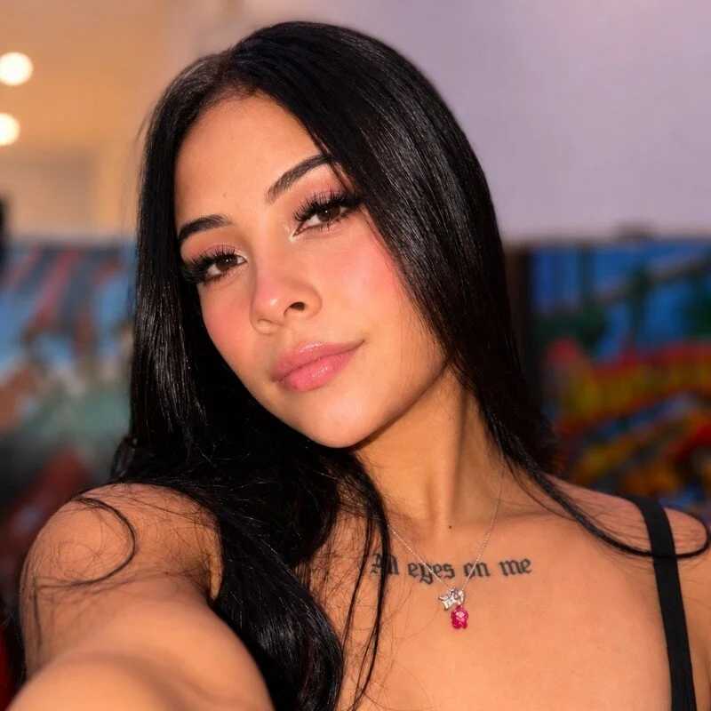 Eazinity — FansOnlyX creator profile
