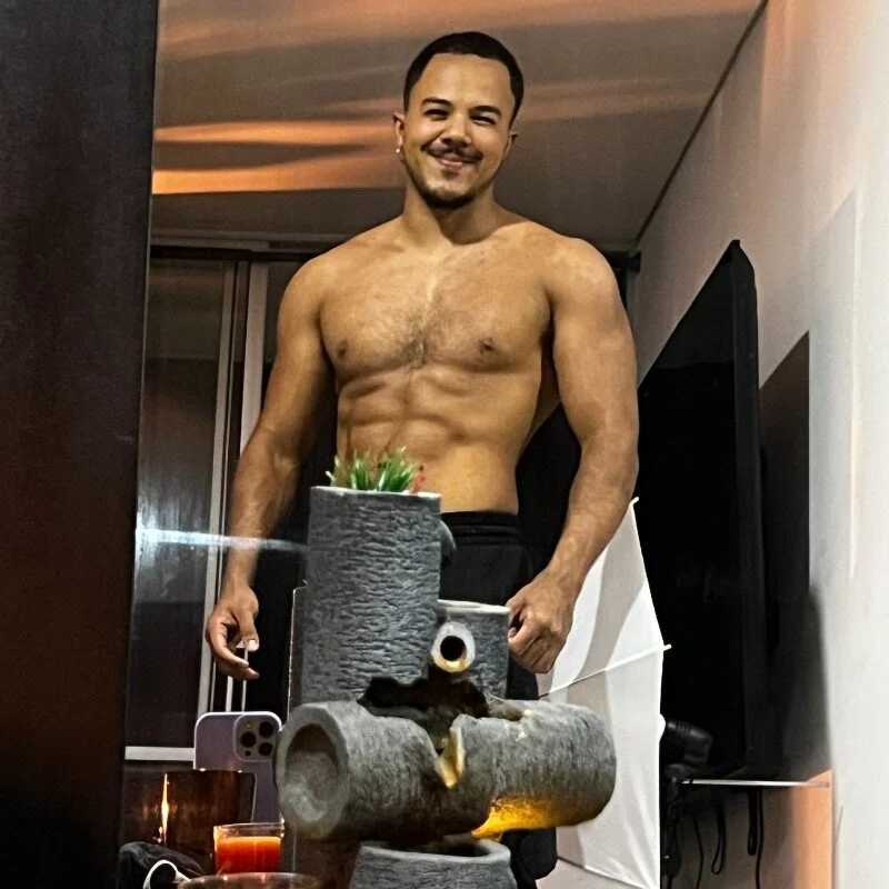 highlatin_guysoficial — FansOnlyX creator profile