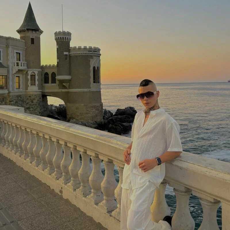 AdamThomas__ — FansOnlyX creator profile