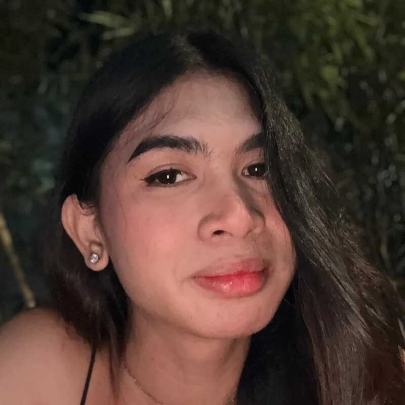 Alluring_Laura — FansOnlyX creator profile