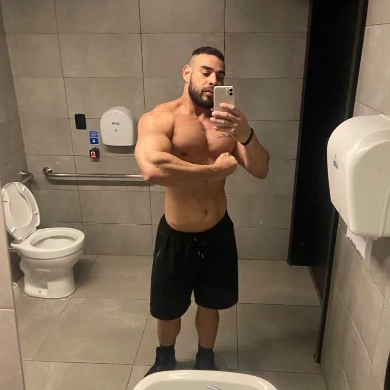 XyronFit — FansOnlyX creator profile