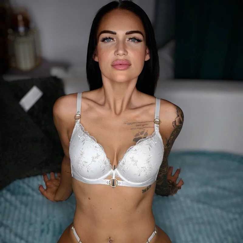 MiraStar_xxx — FansOnlyX creator profile