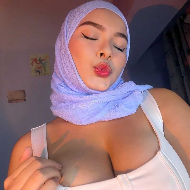 aneesa_darzi — FansOnlyX creator profile