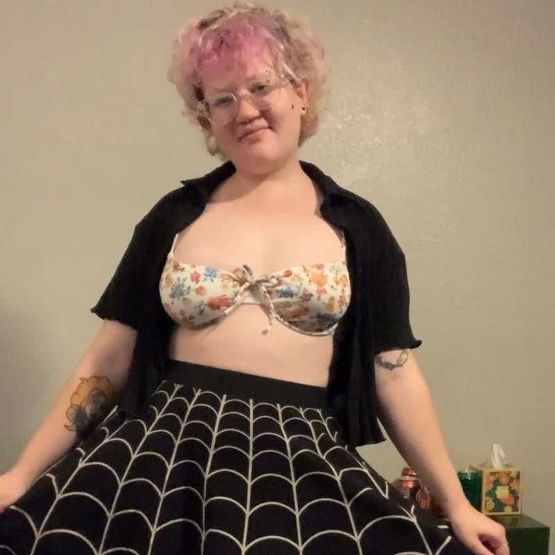TreatLucky — FansOnlyX creator profile