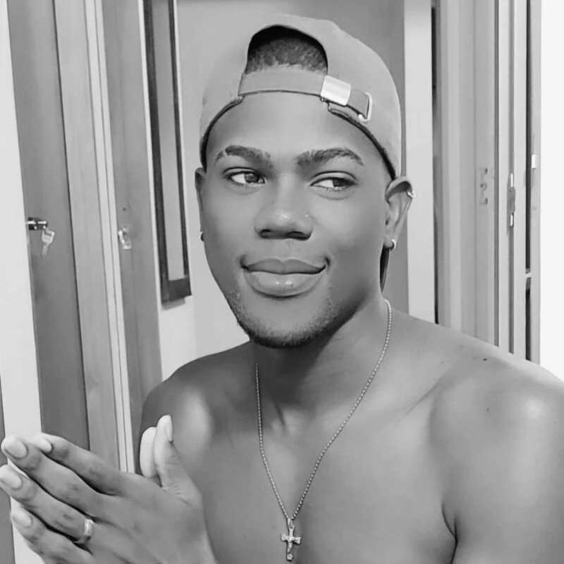 santi_brown — FansOnlyX creator profile