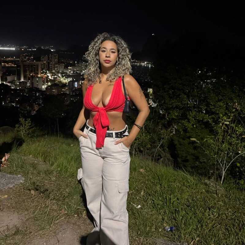vivianeleoa — FansOnlyX creator profile