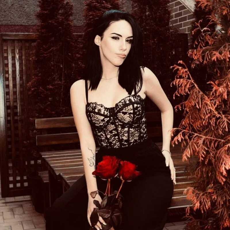 EsmePemberton — FansOnlyX creator profile