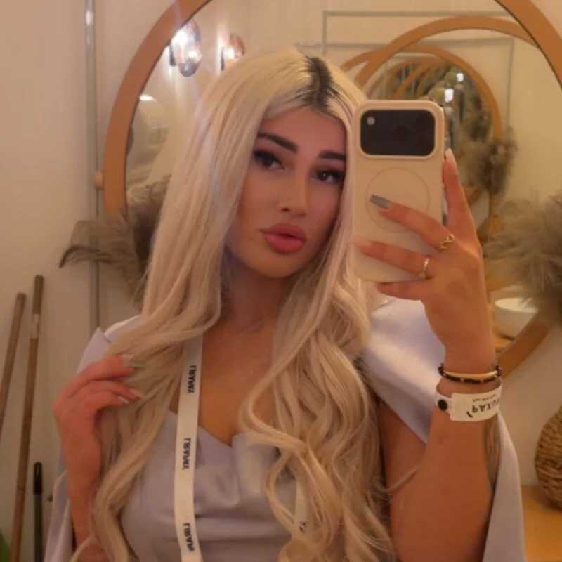 BettyVelvet — FansOnlyX creator profile