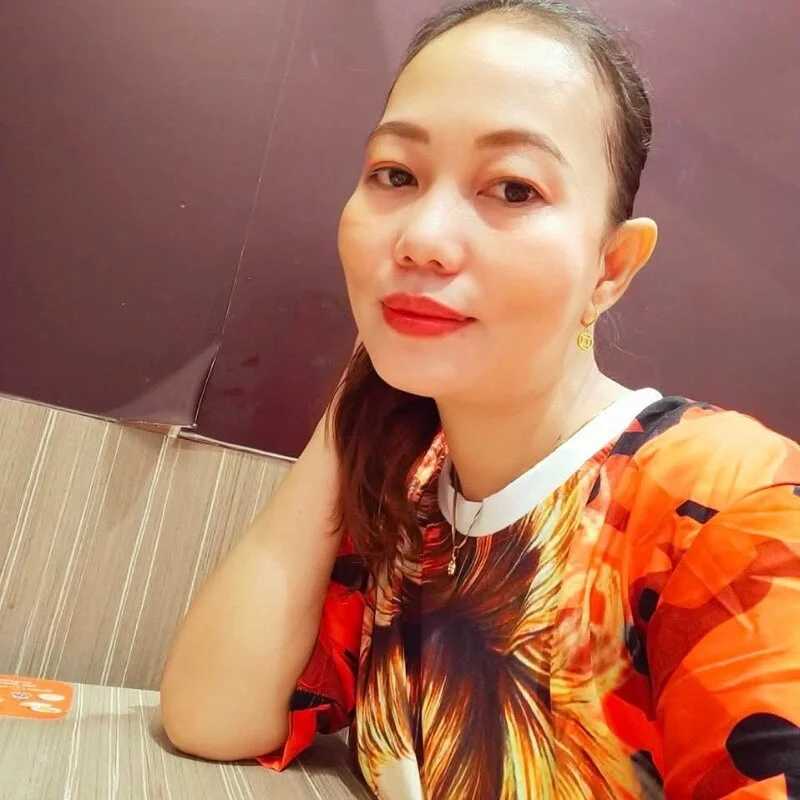 PinayBombshell — FansOnlyX creator profile