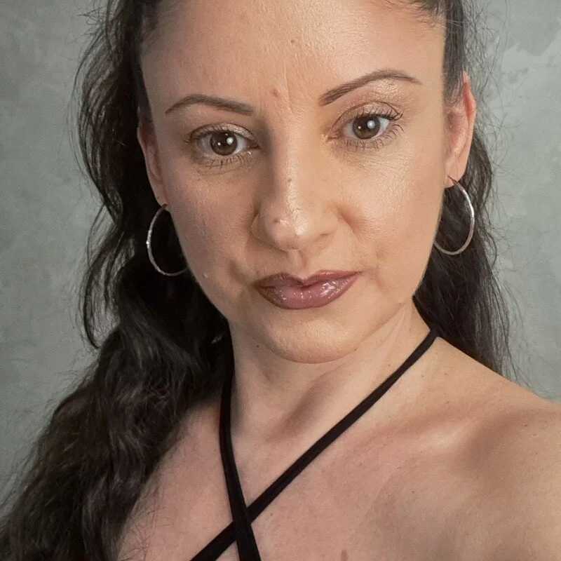Angelinna_queenx — FansOnlyX creator profile