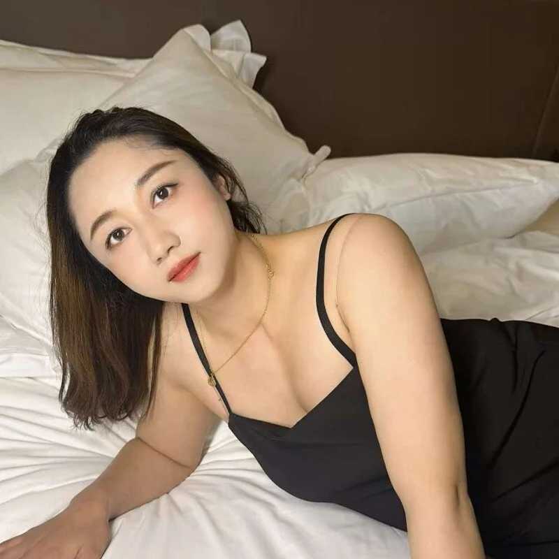 xiaoxiaoqin — FansOnlyX creator profile