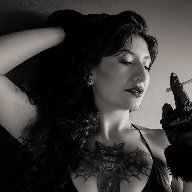 vampirellaa_crazy_ — FansOnlyX creator profile