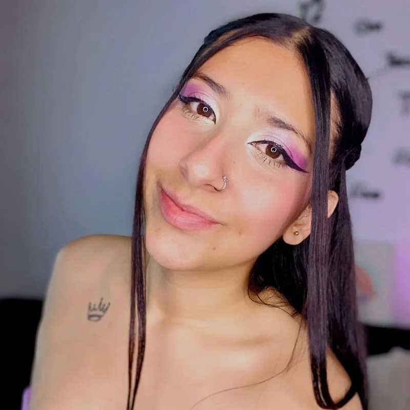 Sara_Blum — FansOnlyX creator profile