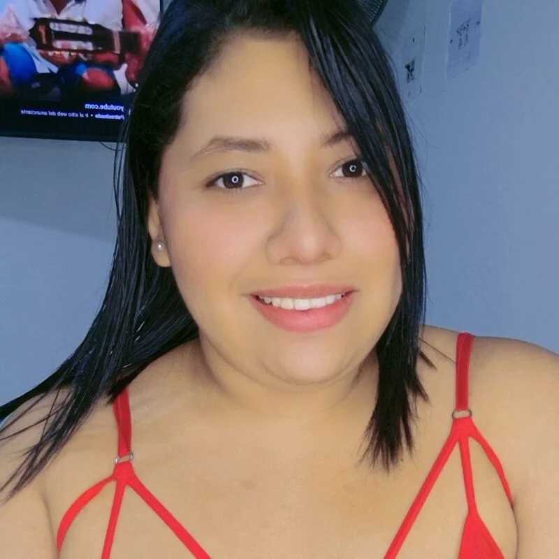 Emaluna24s — FansOnlyX creator profile
