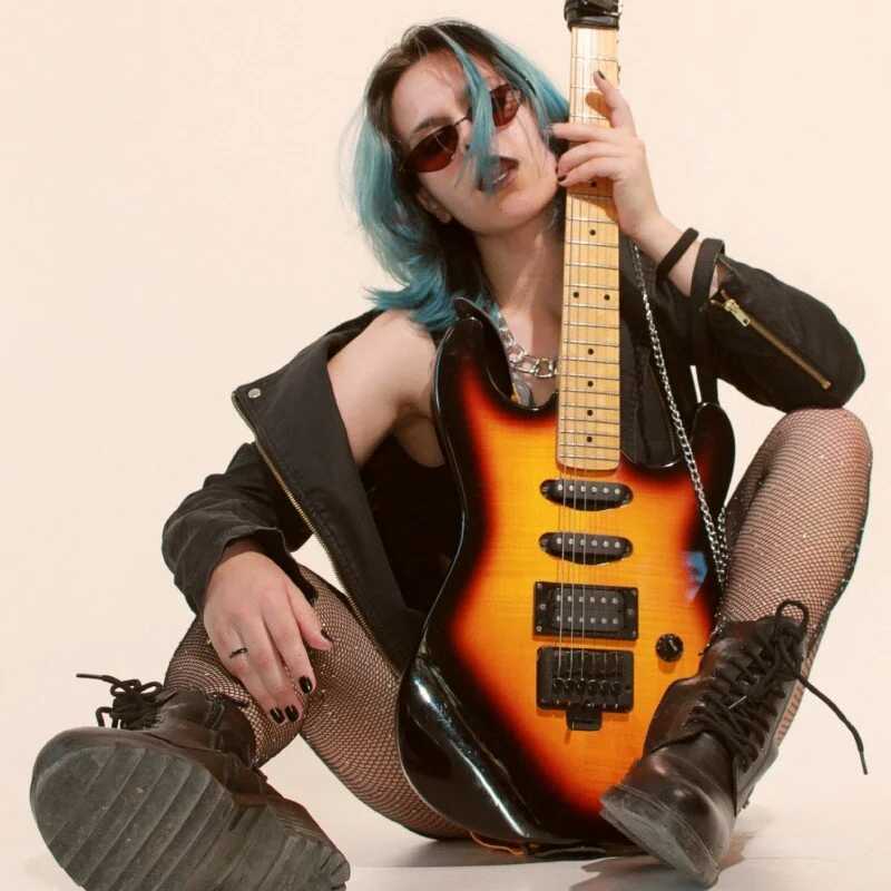 LiraBella — FansOnlyX creator profile