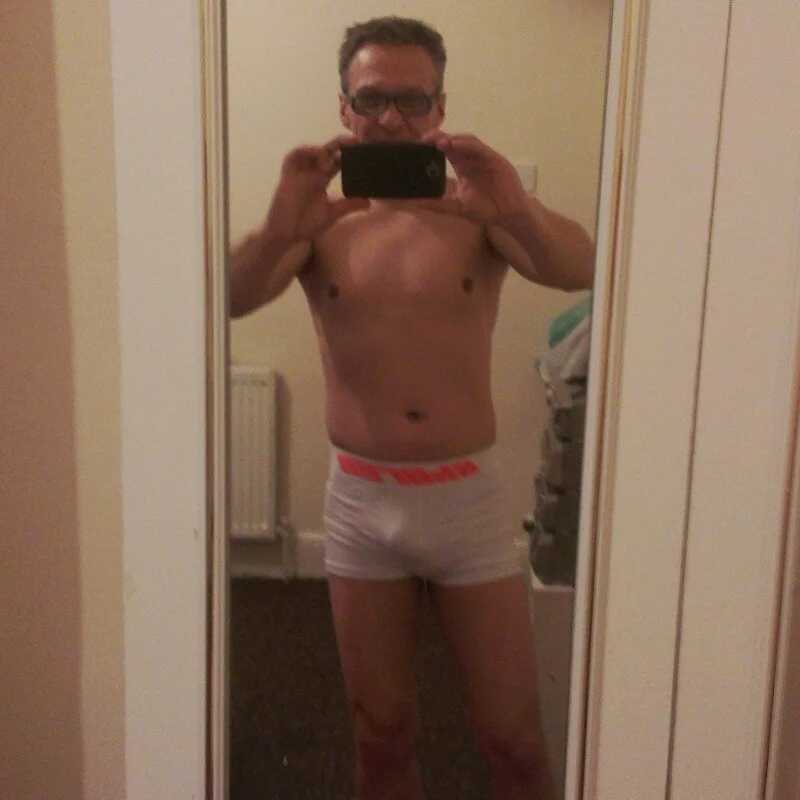 Tatusxxx — FansOnlyX creator profile